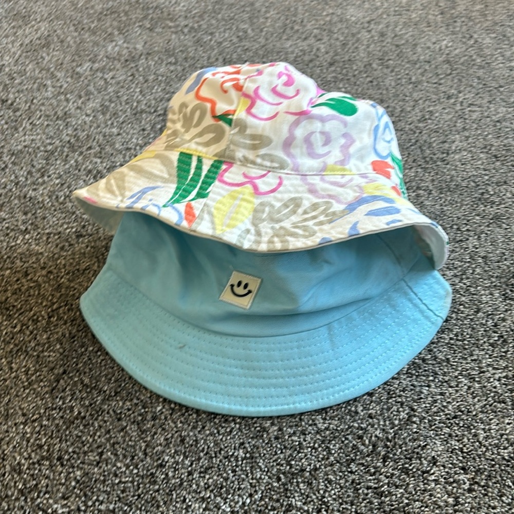 Bucket hats